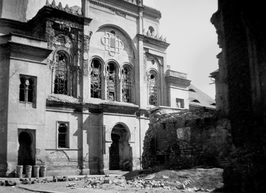 OBNOVA A REKONSTRUKCE SYNAGOGY A RABÍNSTVÍ V ŽATCI