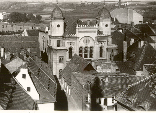 OBNOVA A REKONSTRUKCE SYNAGOGY A RABÍNSTVÍ V ŽATCI