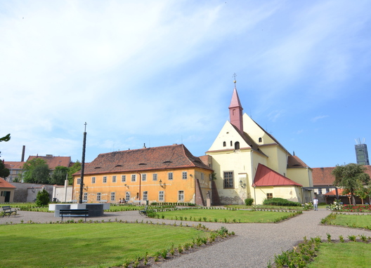 KAŠNA CHMELOVÝCH RYTÍŘŮ